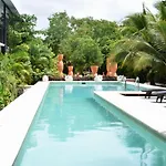 Hotel Barro Negro