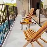 2Br With Fast Wifi Free Bikes, Rooftop, Pool, And Gym