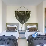 Beautiful Villa With Private Jacuzzi In Aldea Zama