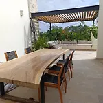 Casa Las Flores