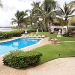 Las Villas Akumal 108 3 Bedroom Beachfront Second Floor Home