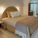 Las Villas Akumal 108 3 Bedroom Beachfront Second Floor Home