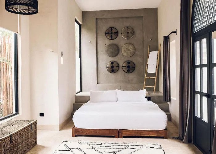 Moroccan Vacation Home For 16 Guests!