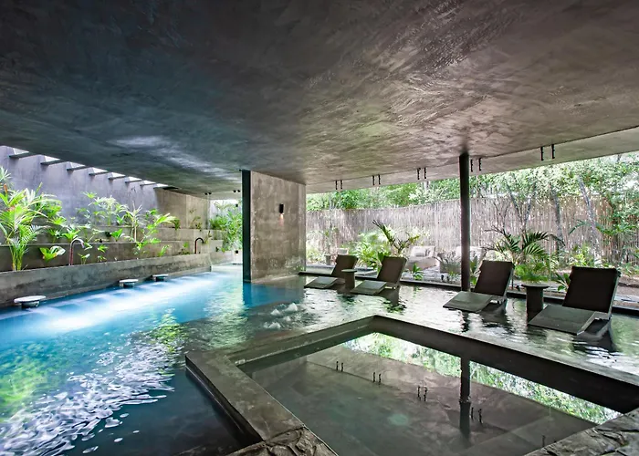 Luxe Jungle Apt 10Min To Beach Hot Tub King