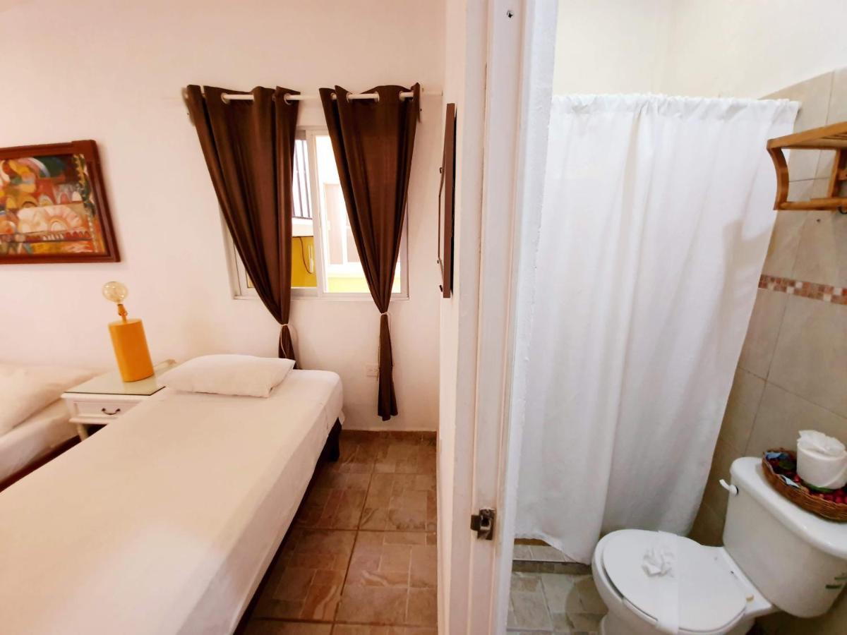 Hostal La Casona *