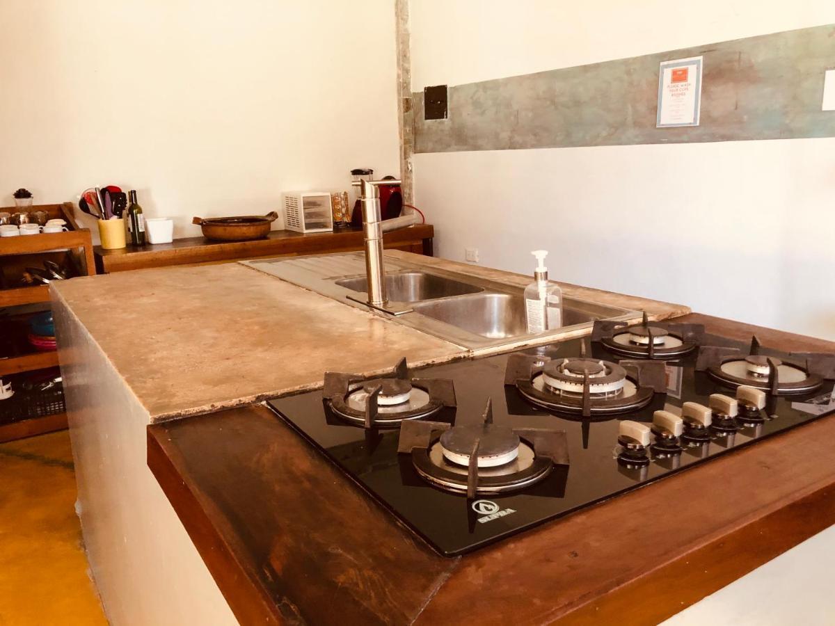 Indajani Hotel&hostel With Pool Hostal