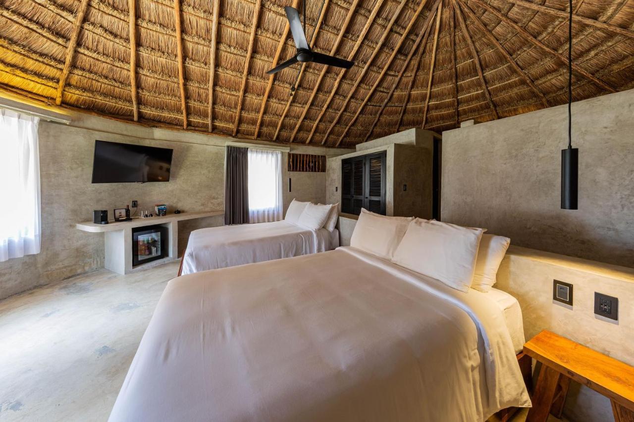 Hotel Maya By G