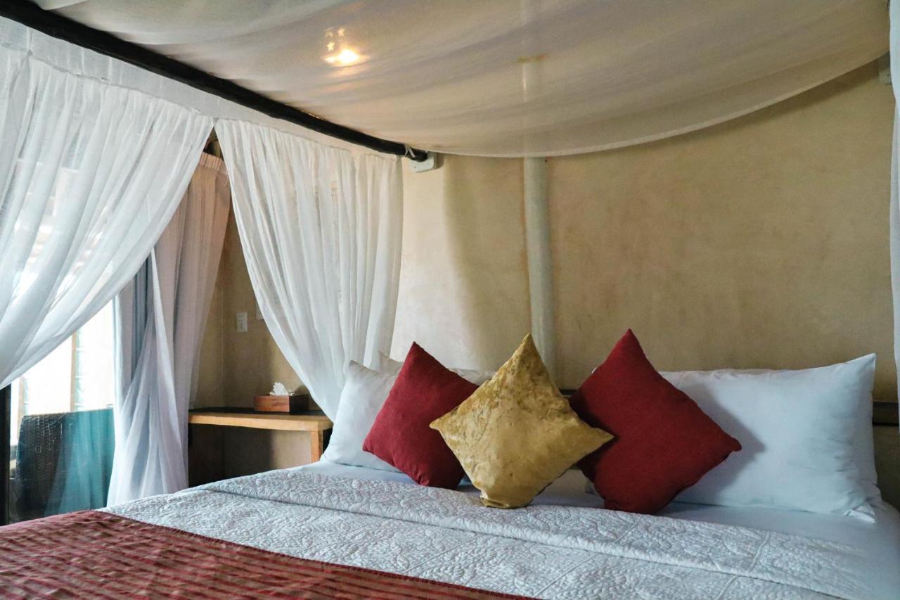 Estrellas - Located At The Party Zone Hotel 4*
