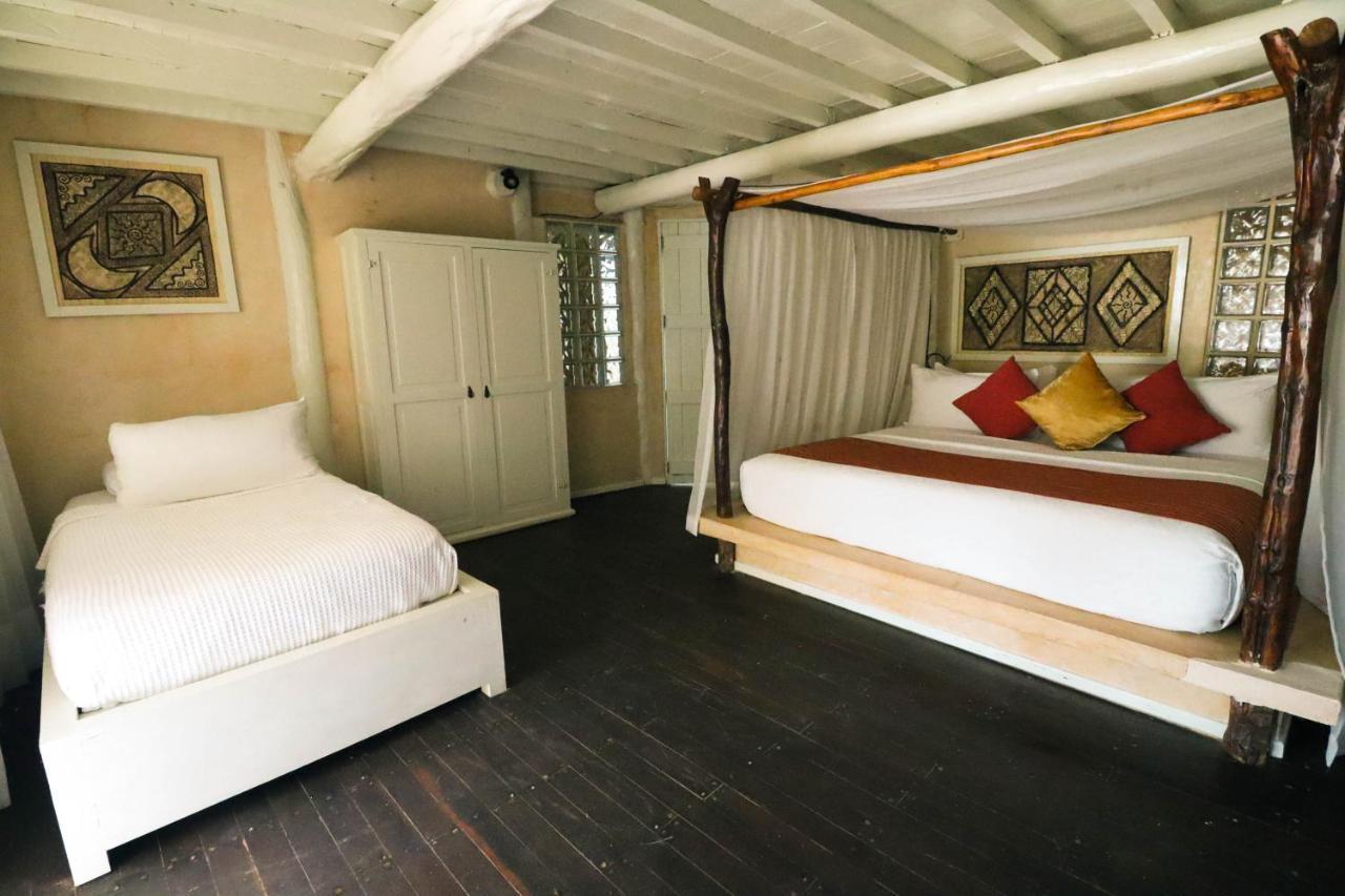 Estrellas - Located At The Party Zone 4*