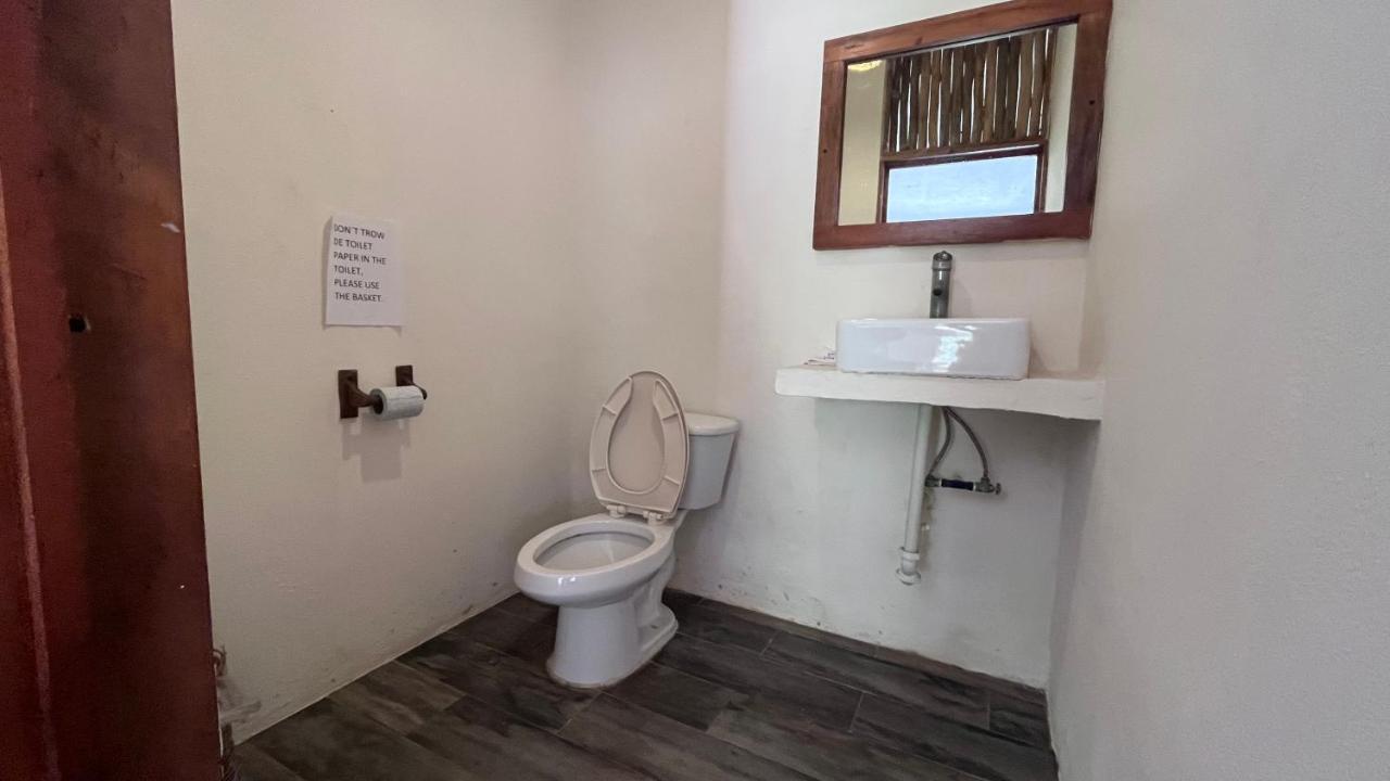Hotel Karen's