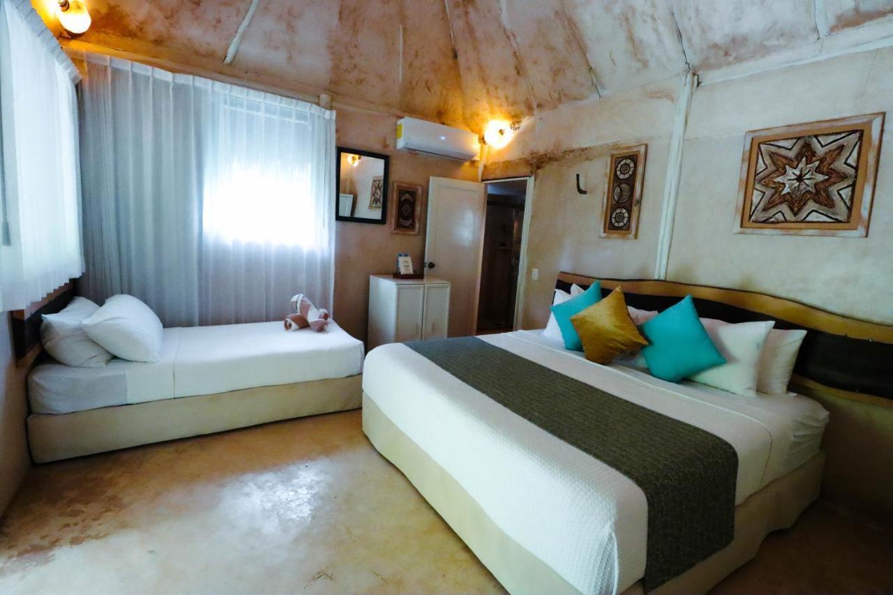 Estrellas - Located At The Party Zone 4*