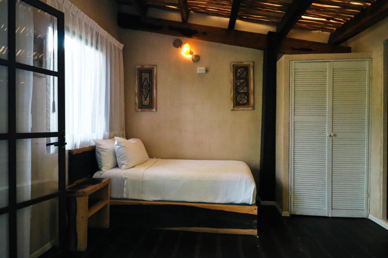 Estrellas - Located At The Party Zone 4*