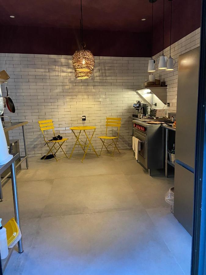 Loba Male Only Bed and breakfast Tulum