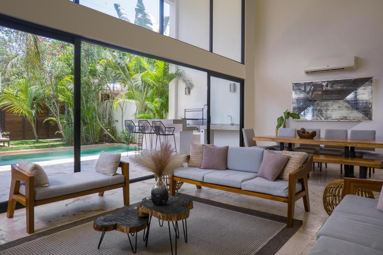 Spectacular 4br Style With Concierge And Secluded Pool *