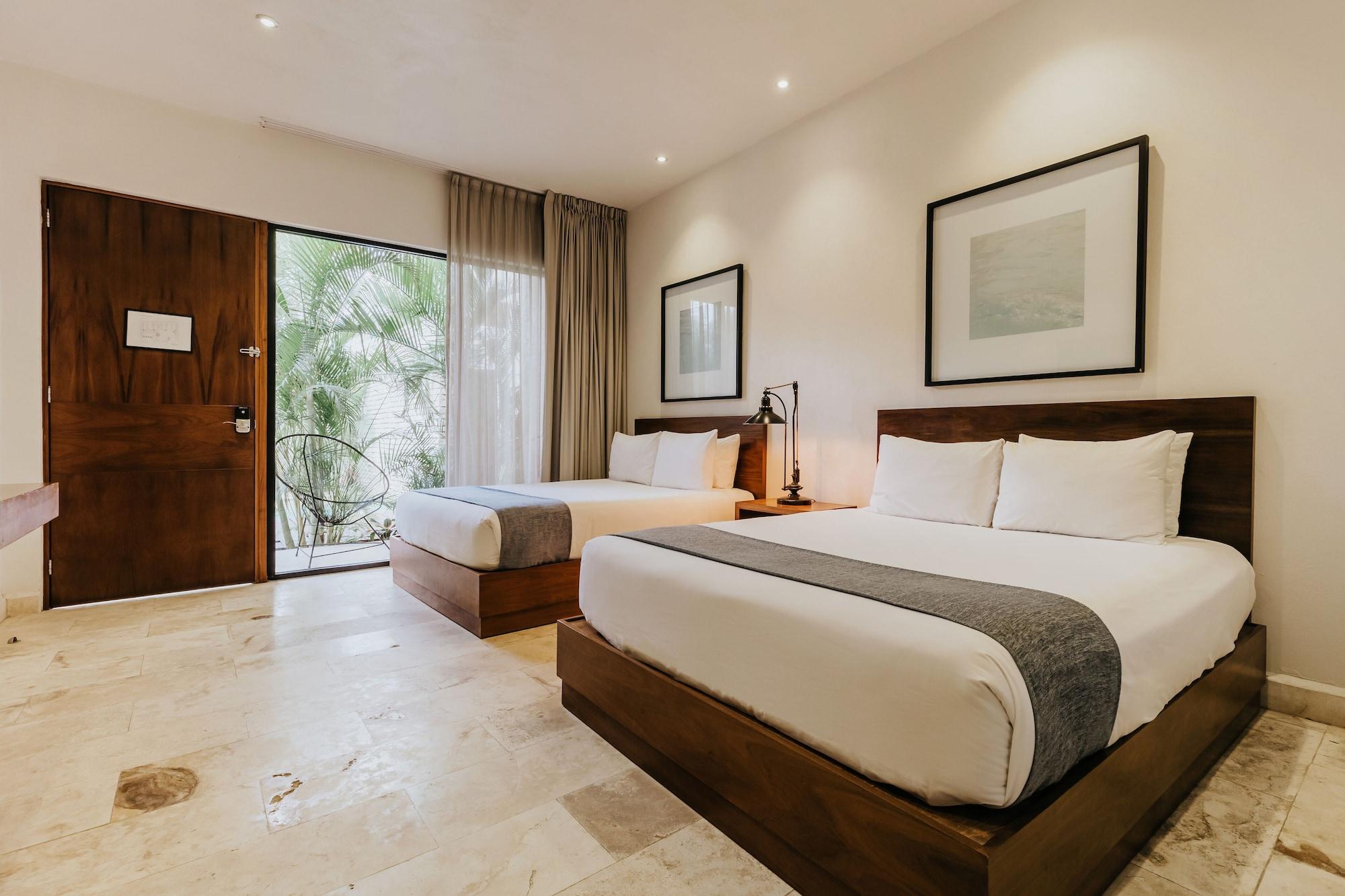 Hotel The Strabon 4*