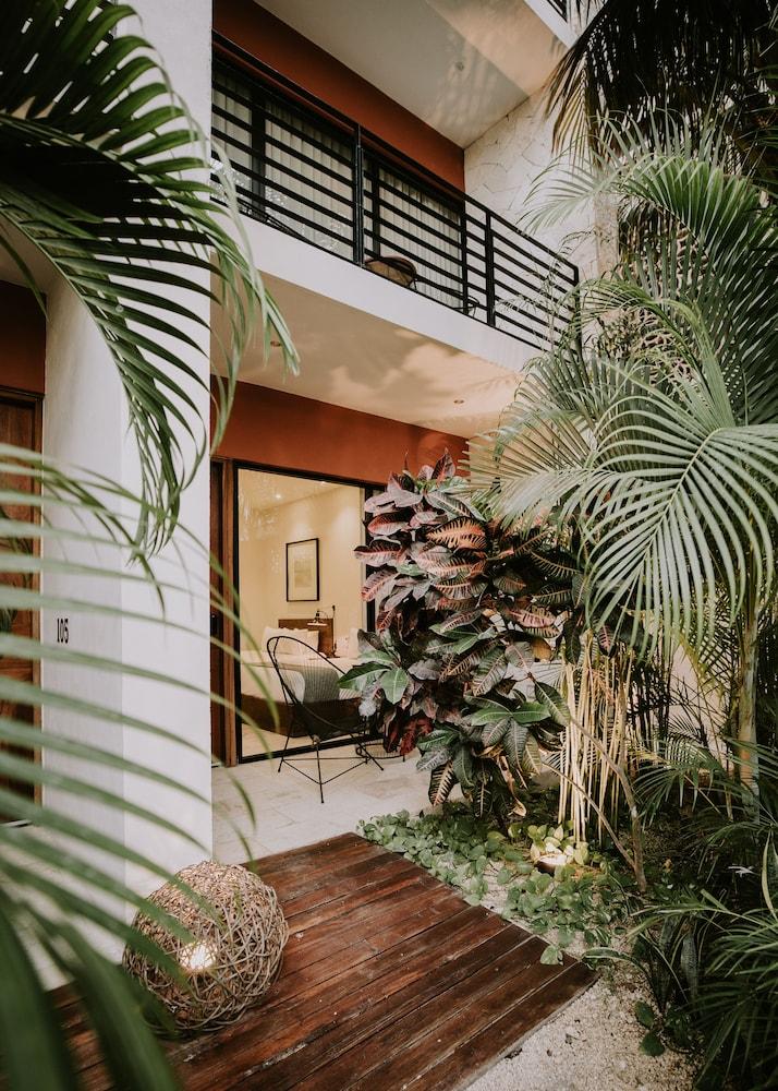 The Strabon Hotel 4*