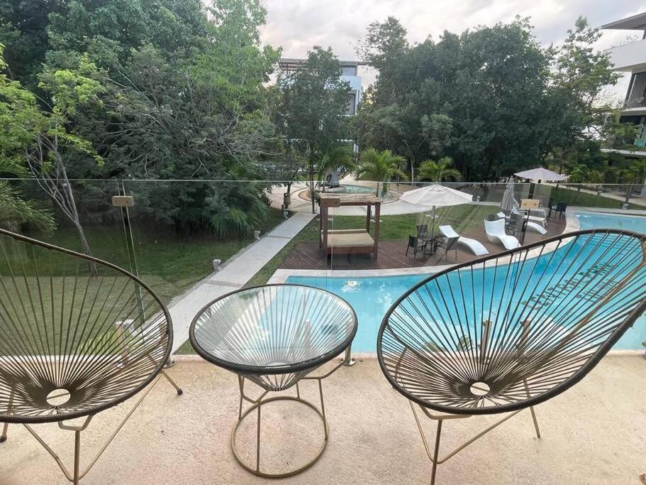 Free Shuttle To This Great And Condo! Apartamento