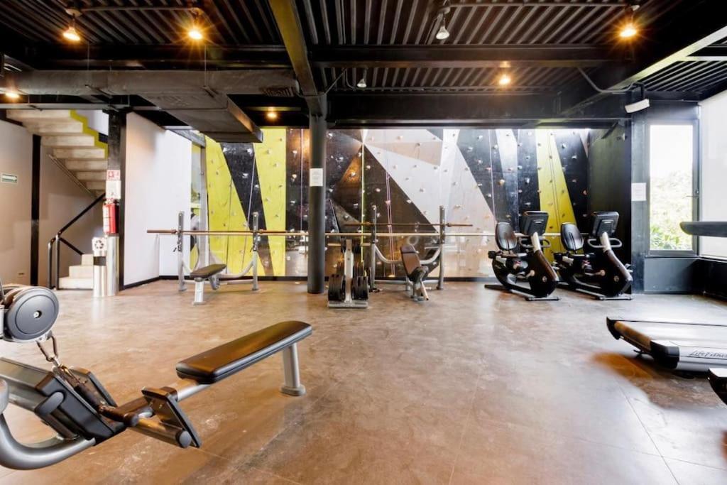 Apartamento Free Shuttle To This Great And Condo! *