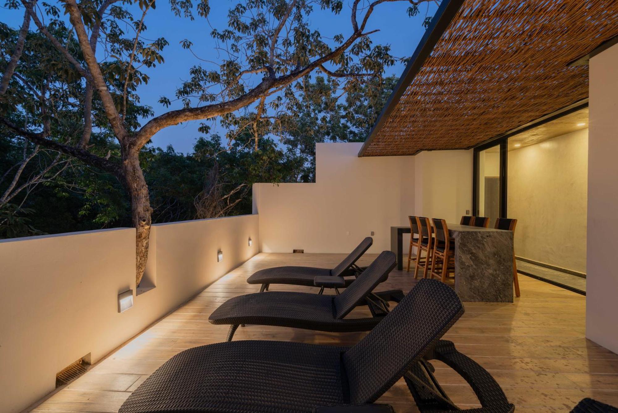 Twelve O'clock - Luxury Tulum