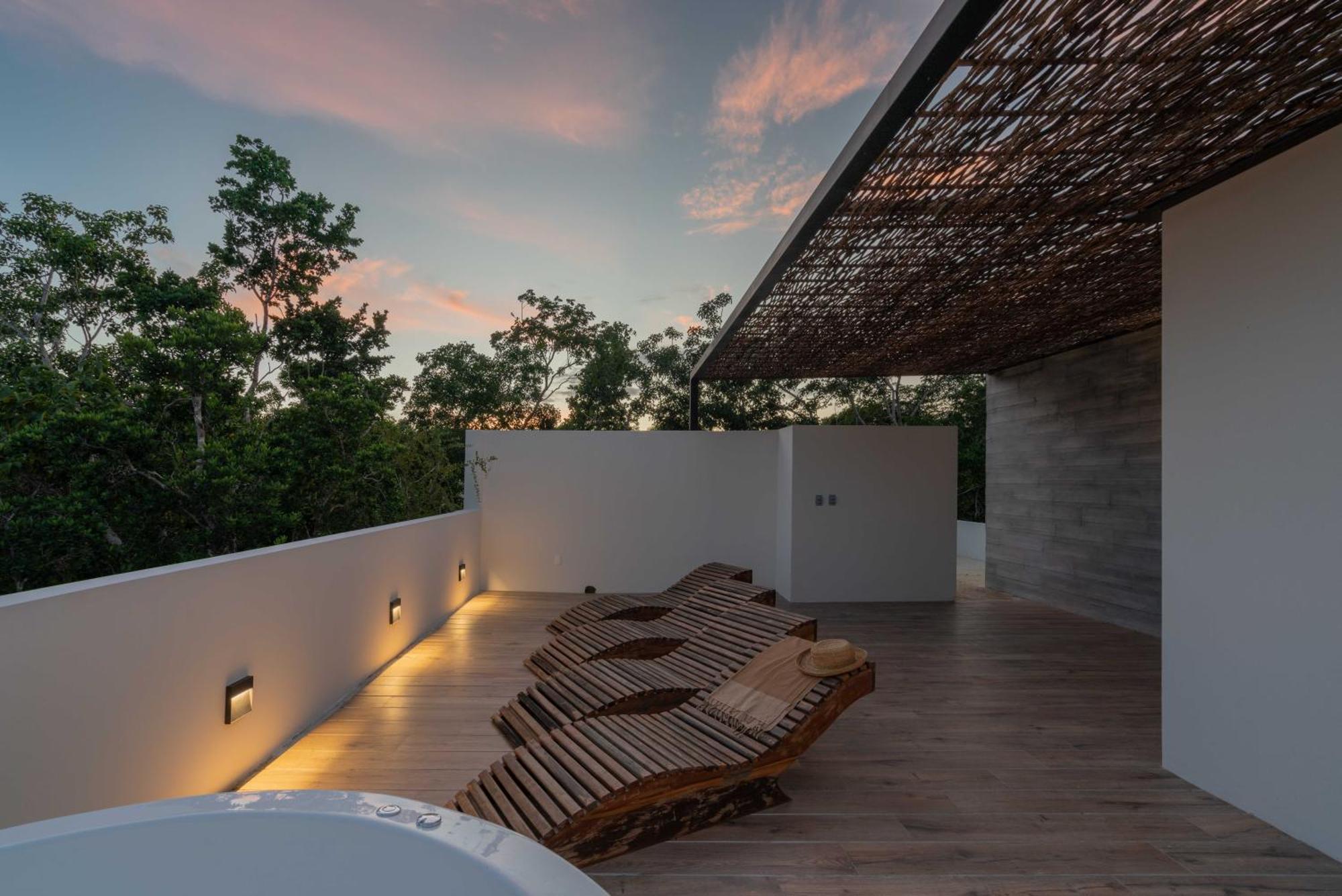 Villa Twelve O'clock - Luxury *