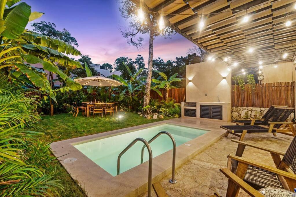 Casa Ohana~3br W/ Private Pool & Rooftop Jacuzzi, Wifi, Gym, & 5 Km To Tulum