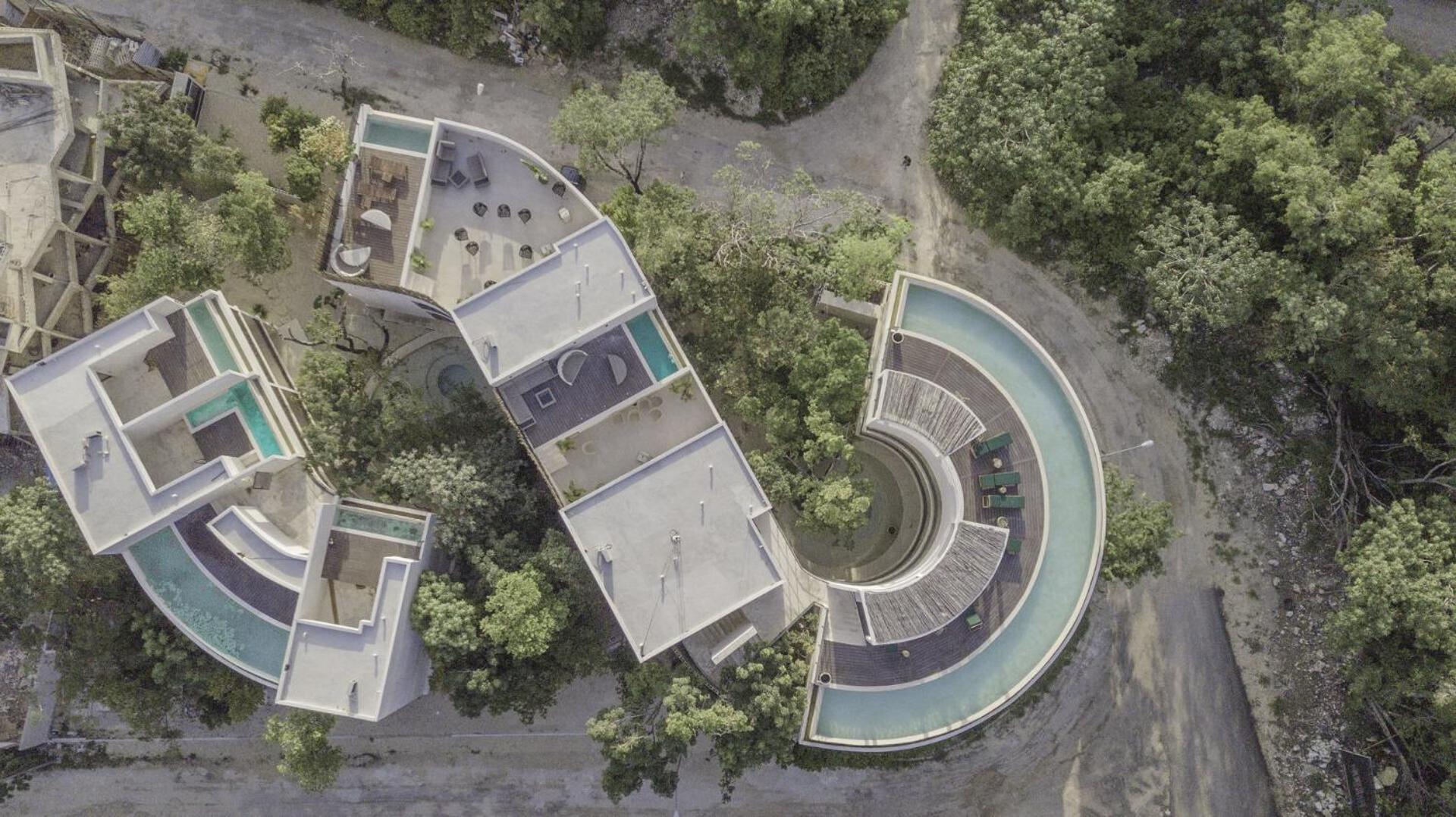Tanik By Lockey Hotel *