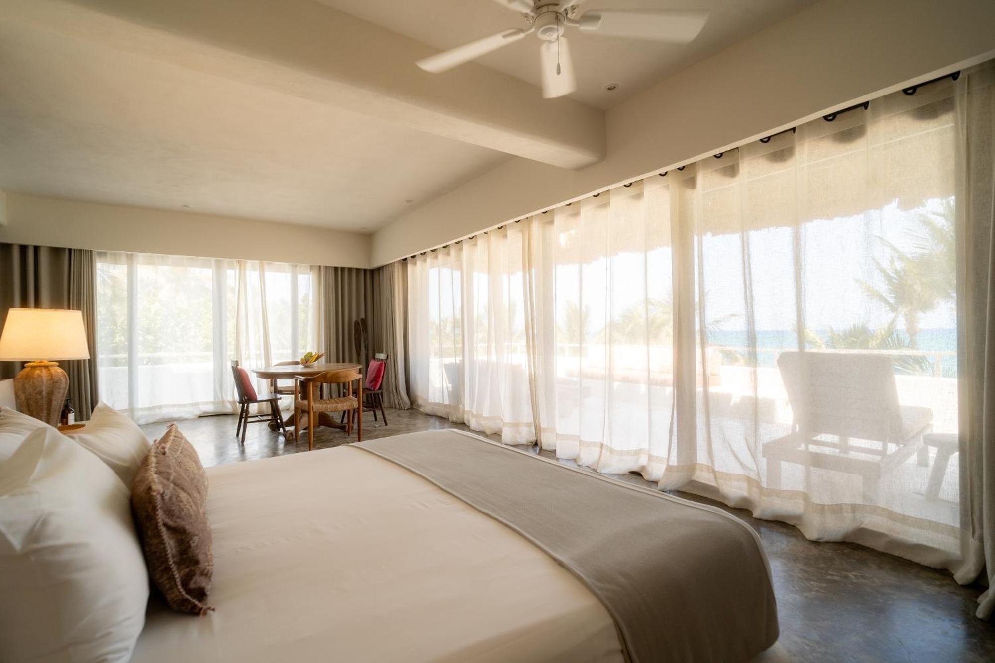 Hotel Chiringuito 4*