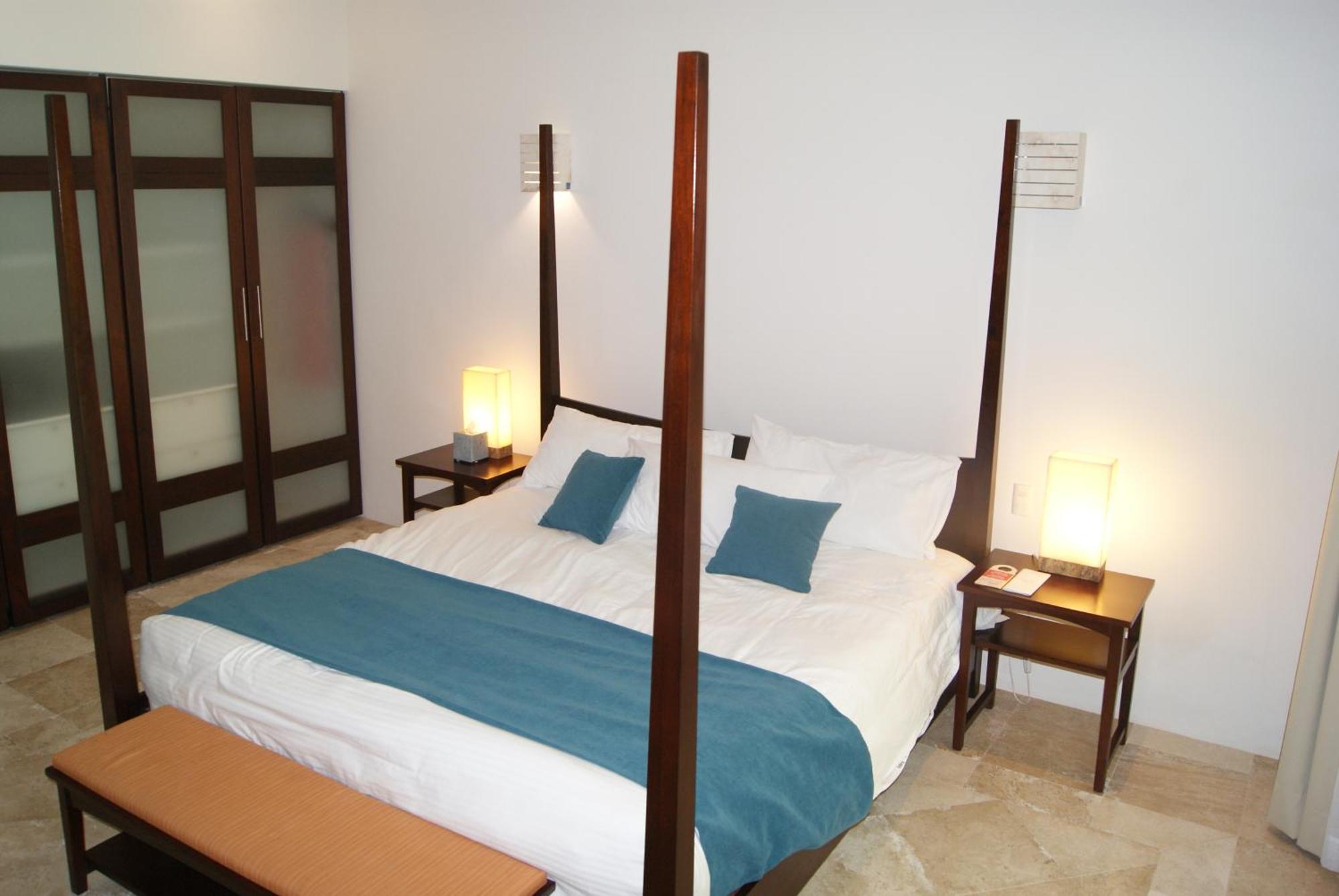 Apartahotel Mak Nuk Village - Clothing Optional 2*