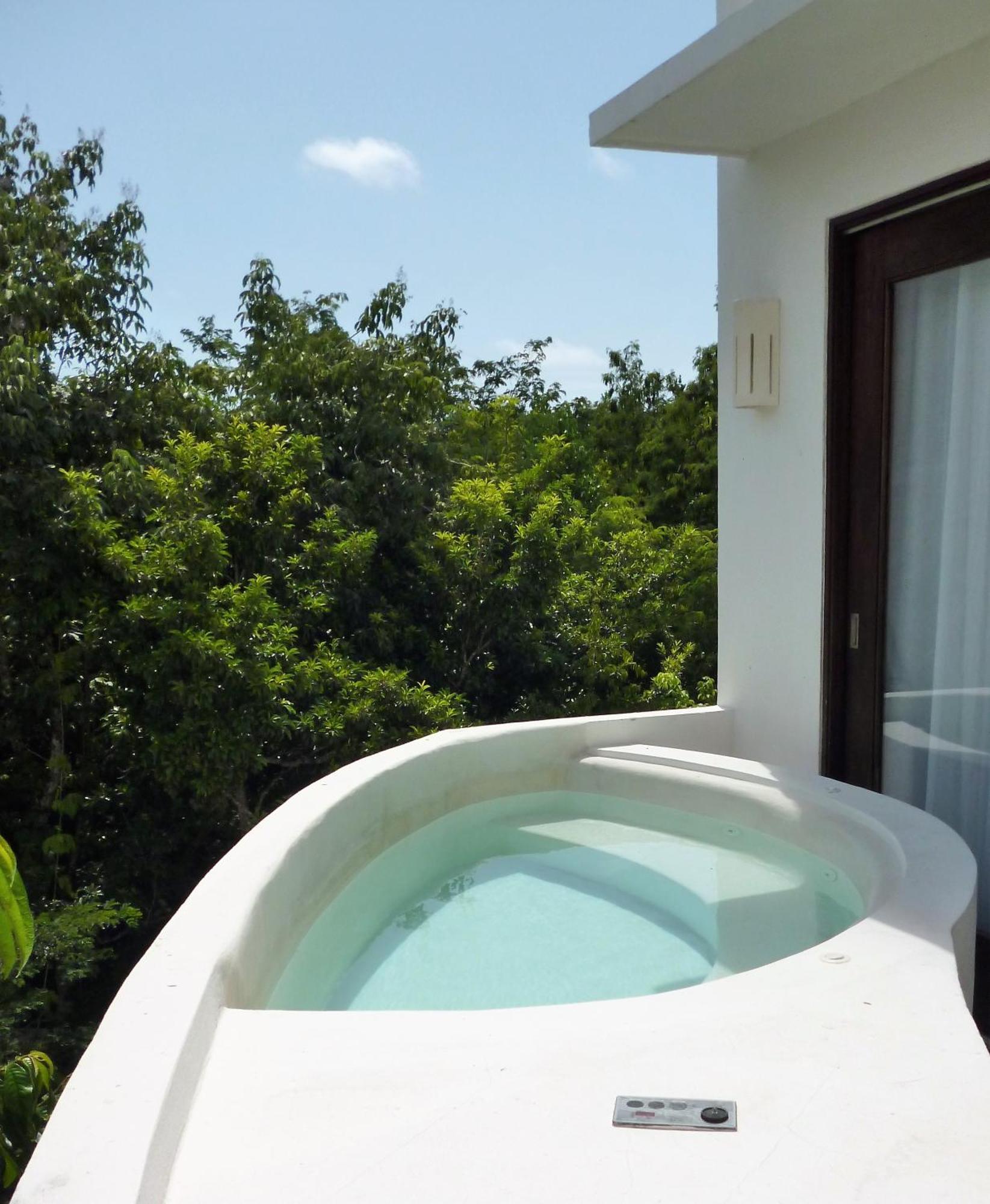 Apartahotel Mak Nuk Village - Clothing Optional