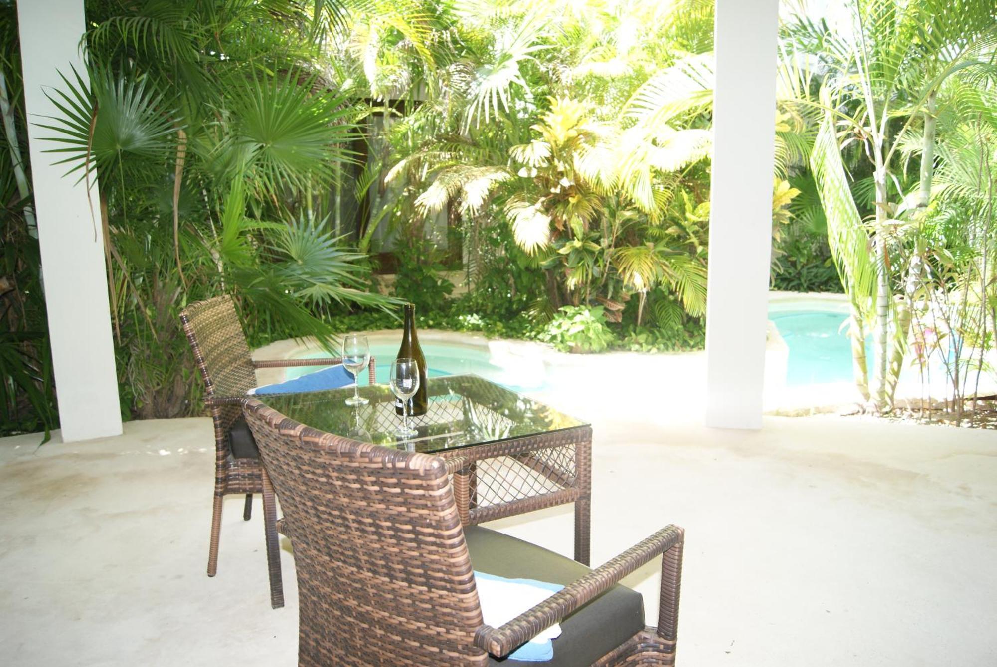 Apartahotel Mak Nuk Village - Clothing Optional 2*