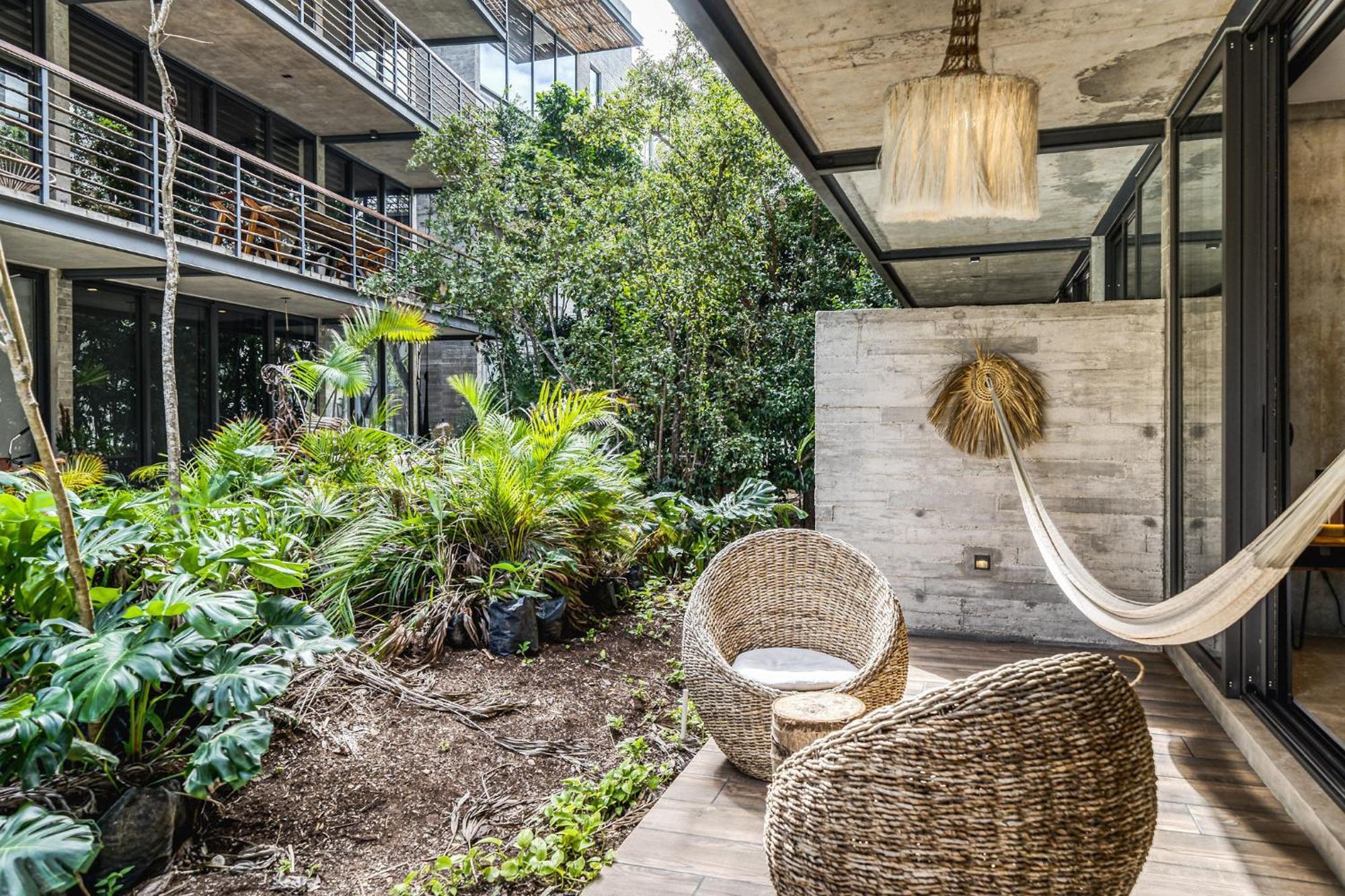 Waterworld 1br Cenote Rooftop Pools Gym Tulum