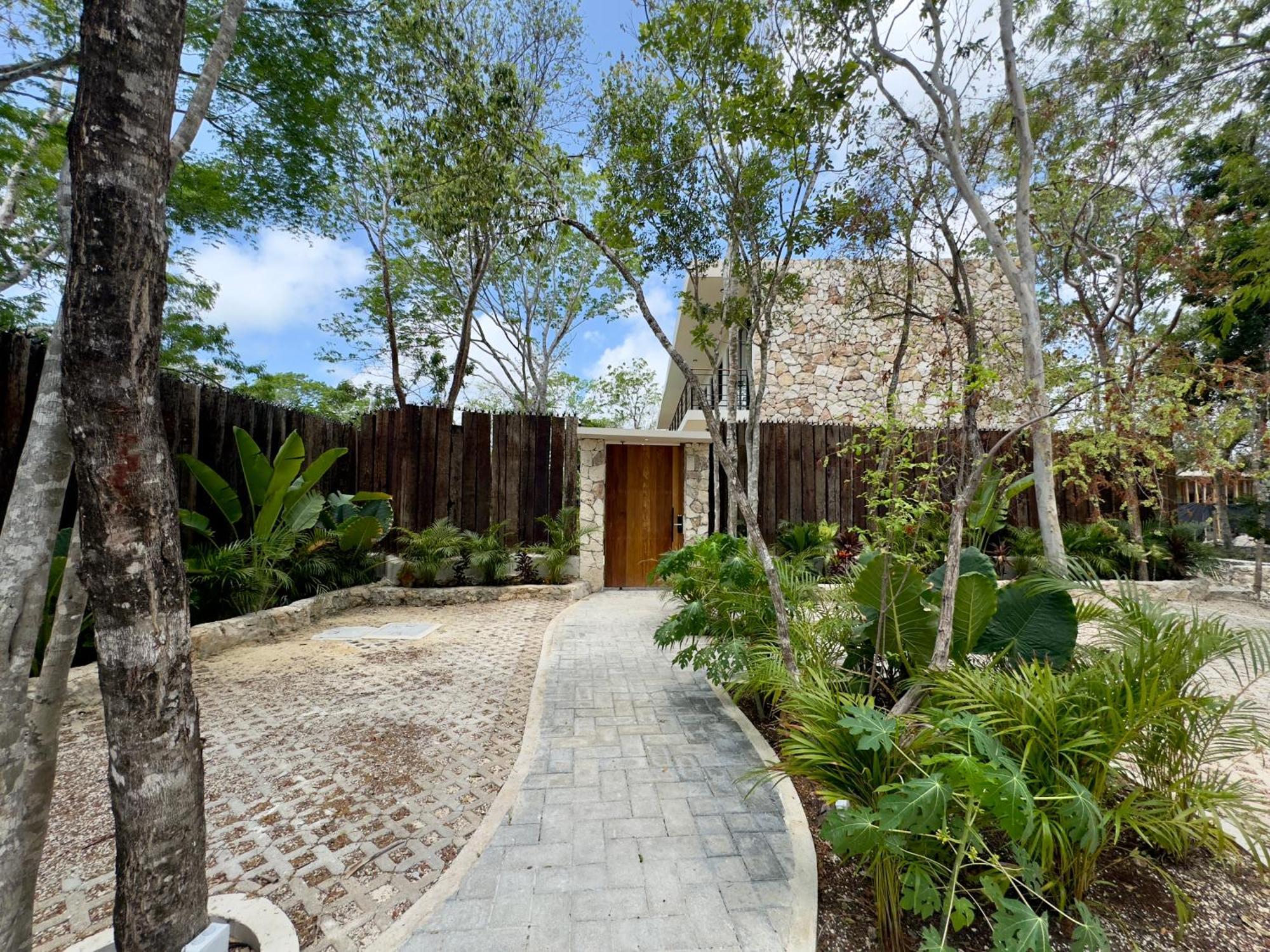 Casa Laak, Luxury Villa, 5 Bedroom 7 Bt, Heated Pool Villa
