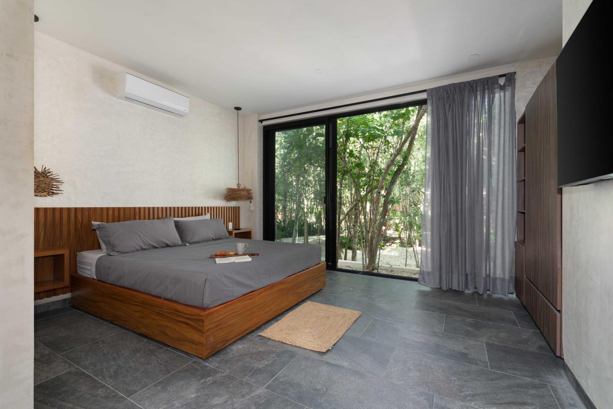 Twelve O'clock - Luxury Tulum