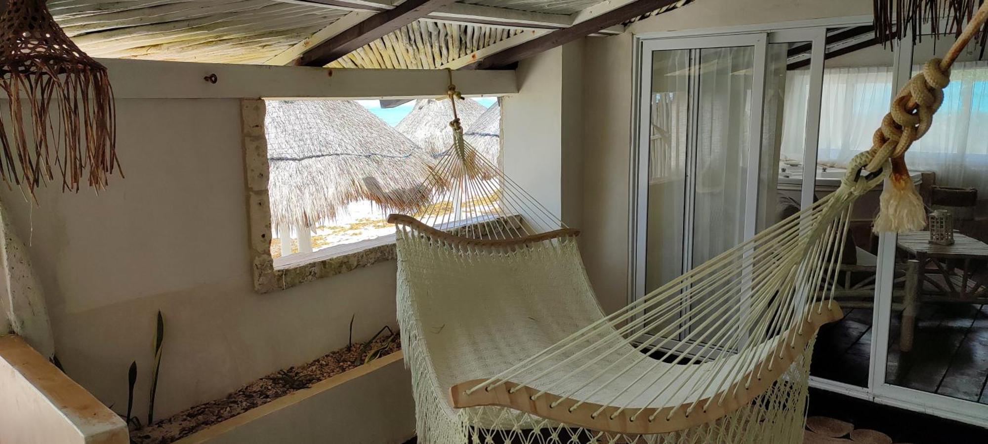 Estrellas - Located At The Party Zone Hotel Tulum