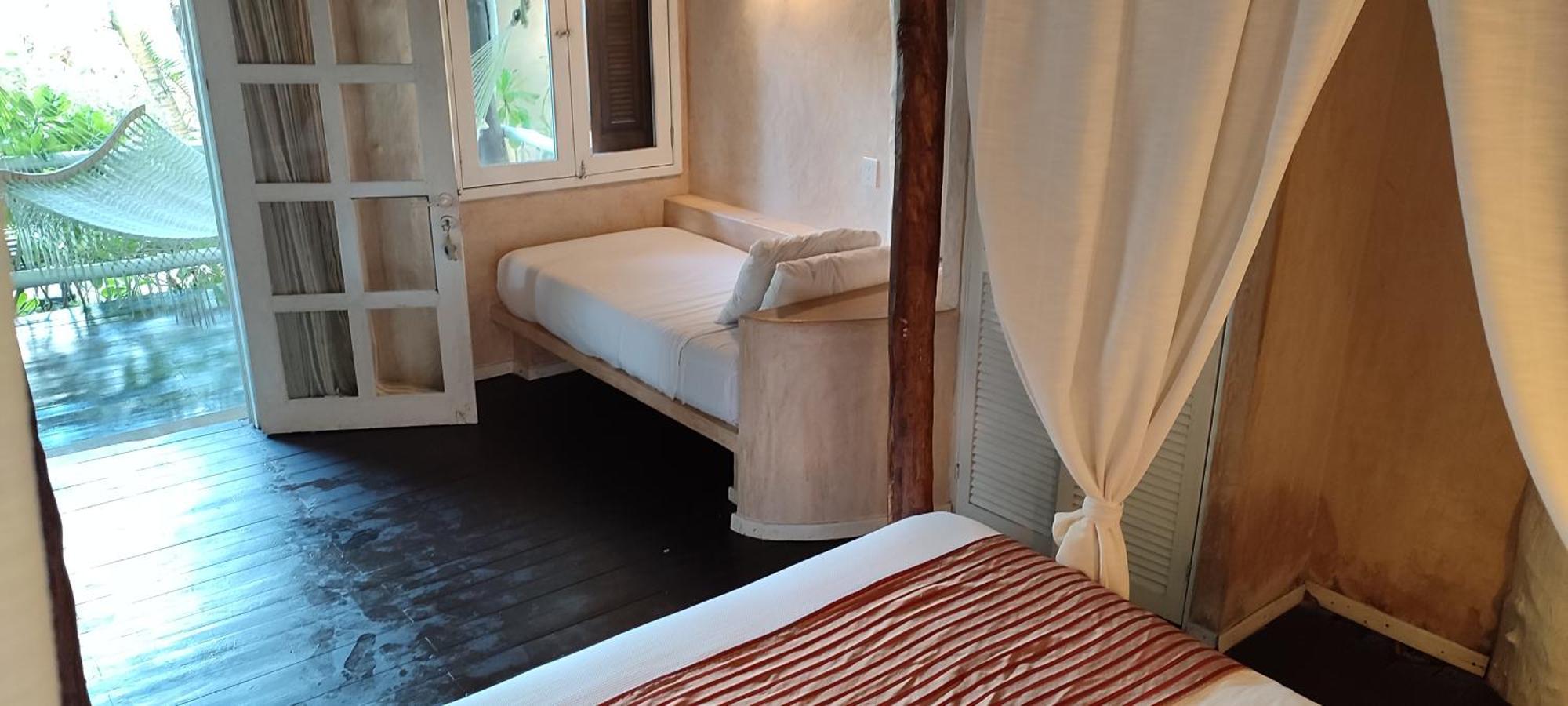 Hotel Estrellas - Located At The Party Zone 4*
