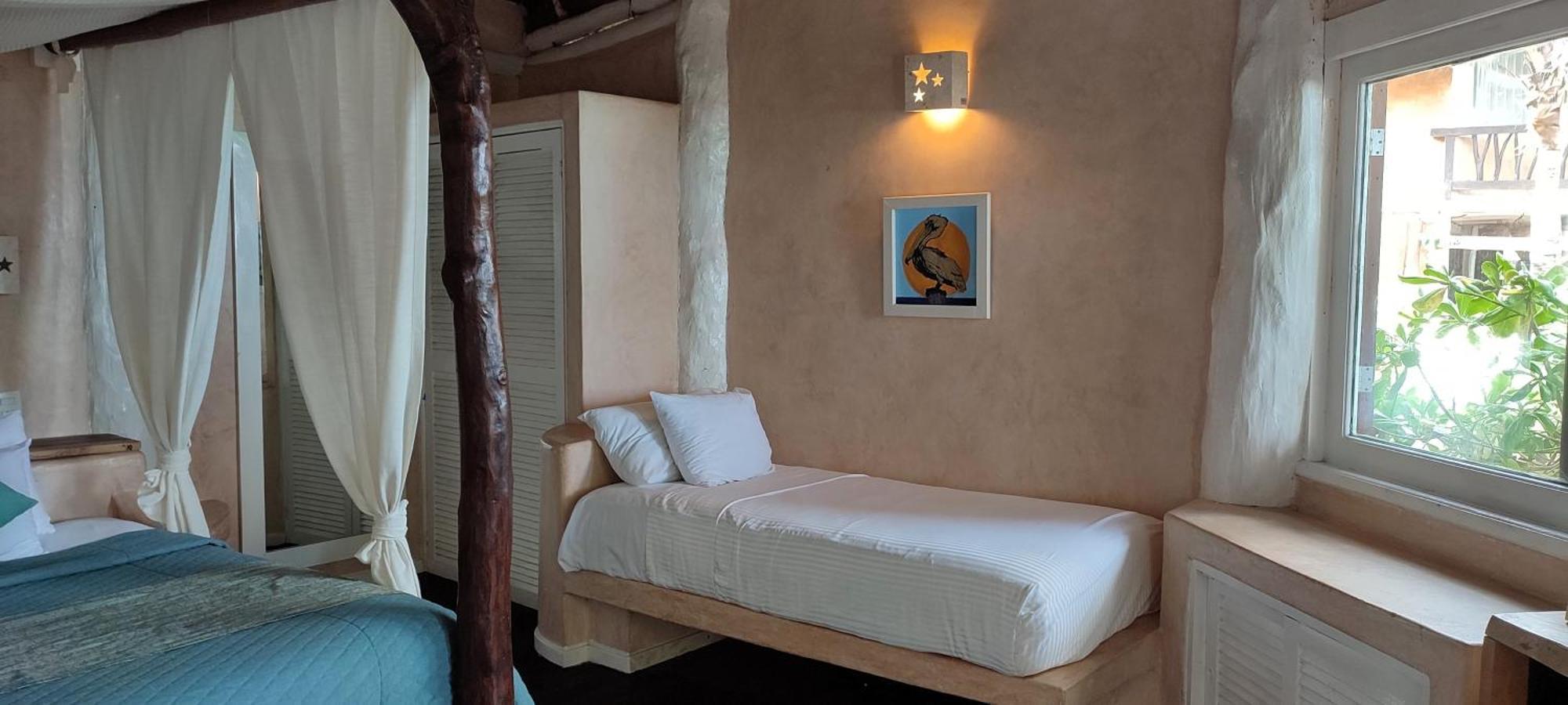 Estrellas - Located At The Party Zone 4*