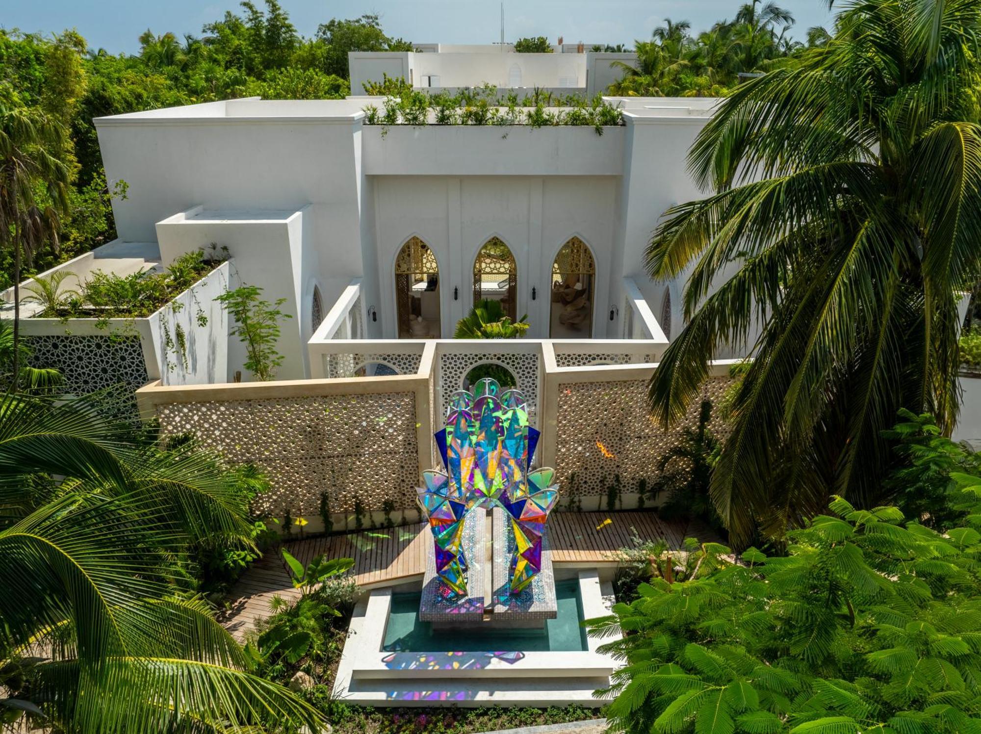 Sana Beachfront Boutique Hotel 5*