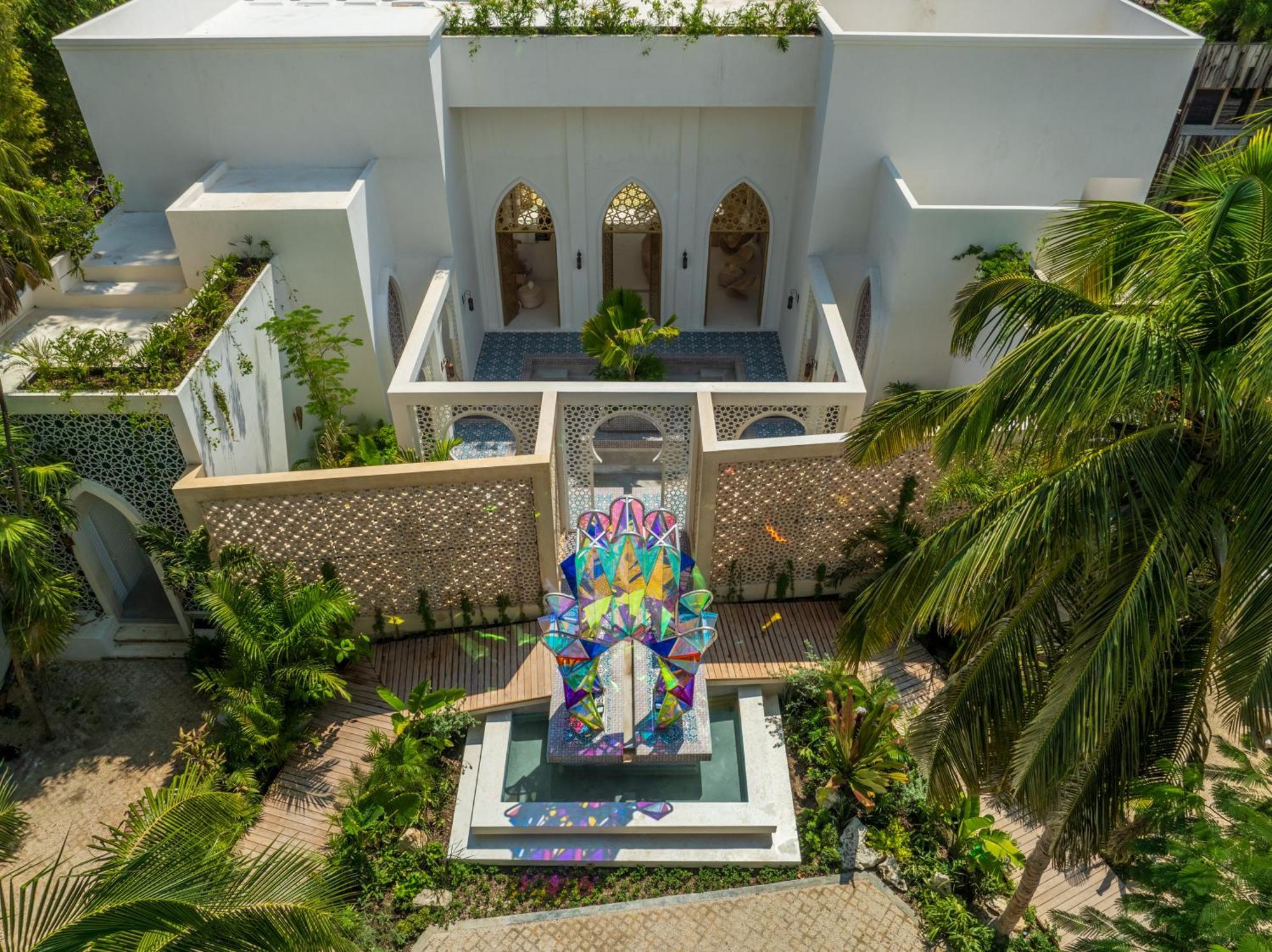 Sana Beachfront Boutique Hotel 5*