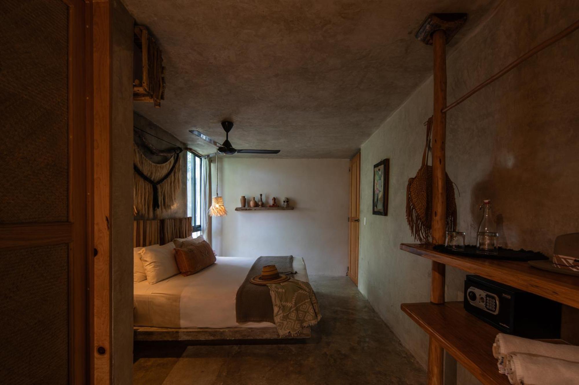 Hotel Casa Coyote 3*