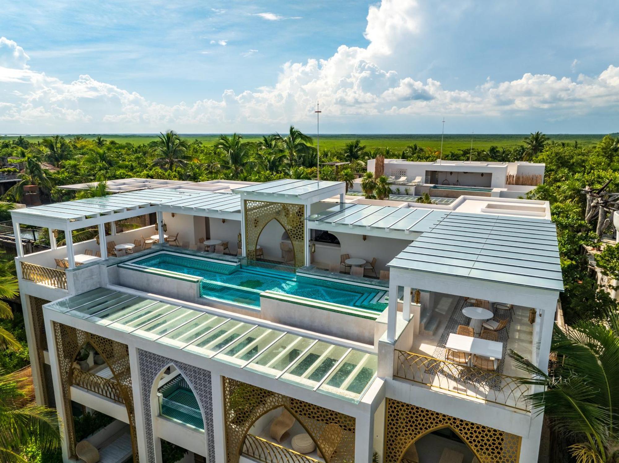 Sana Beachfront Boutique Hotel 5*