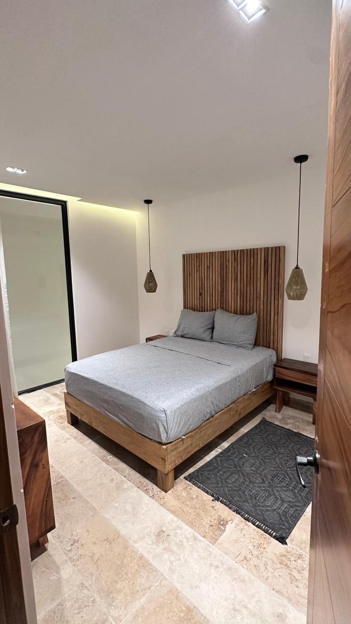 Apartamento Penthouse De Dos Pisos Con Alberca Privada En La Veleta *