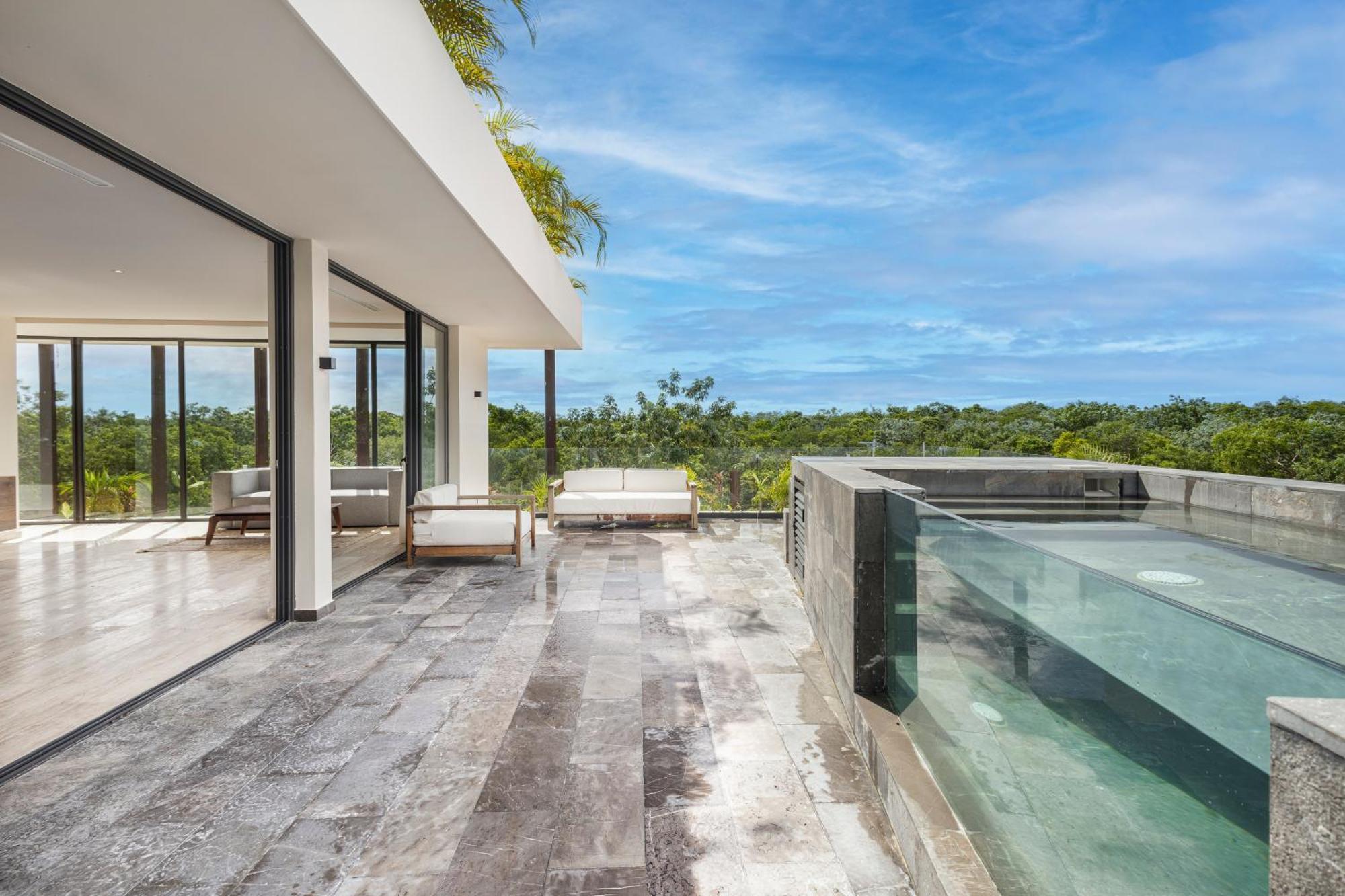 Mistiq Temple Ii Luxury