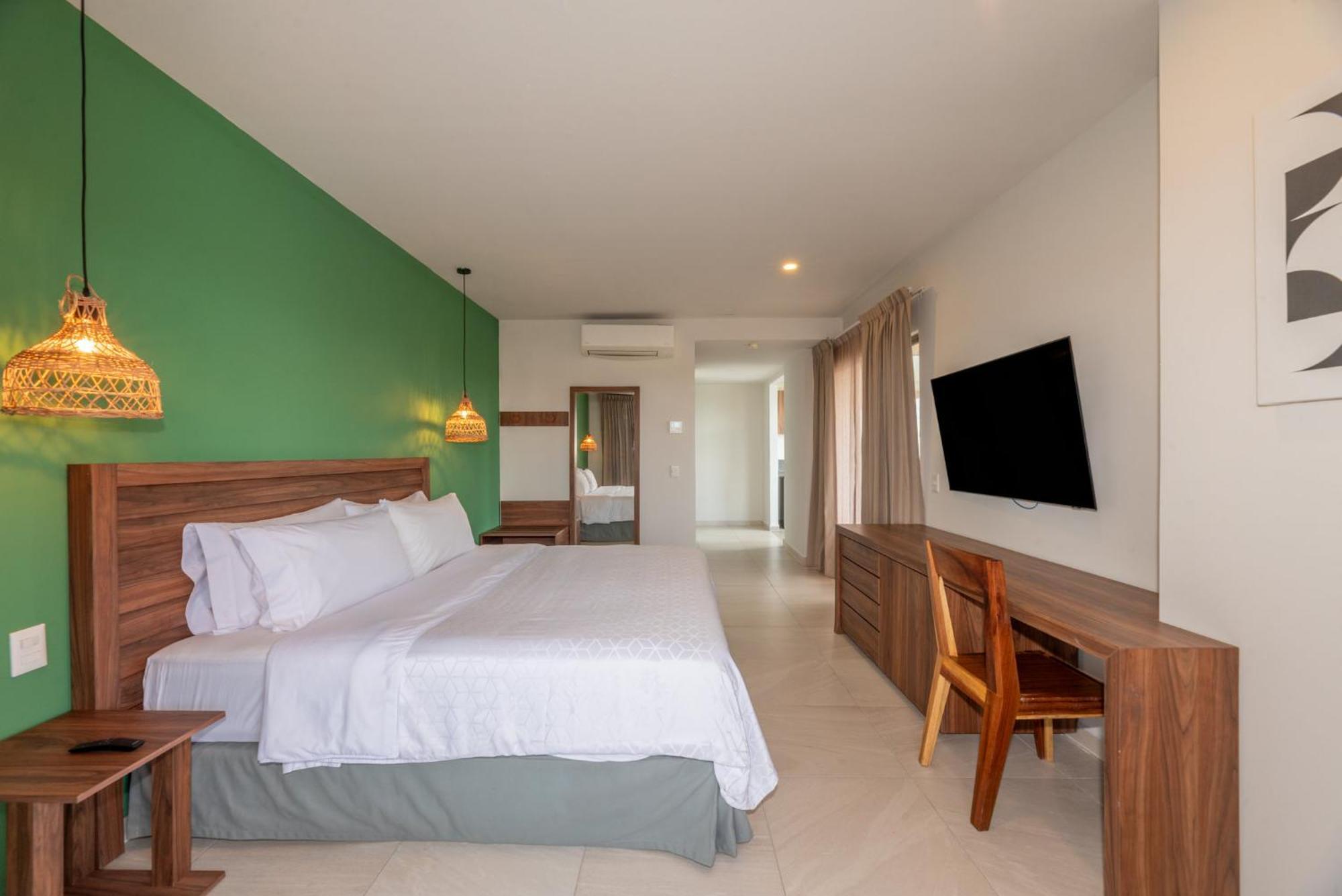 By Ihg Tulum
