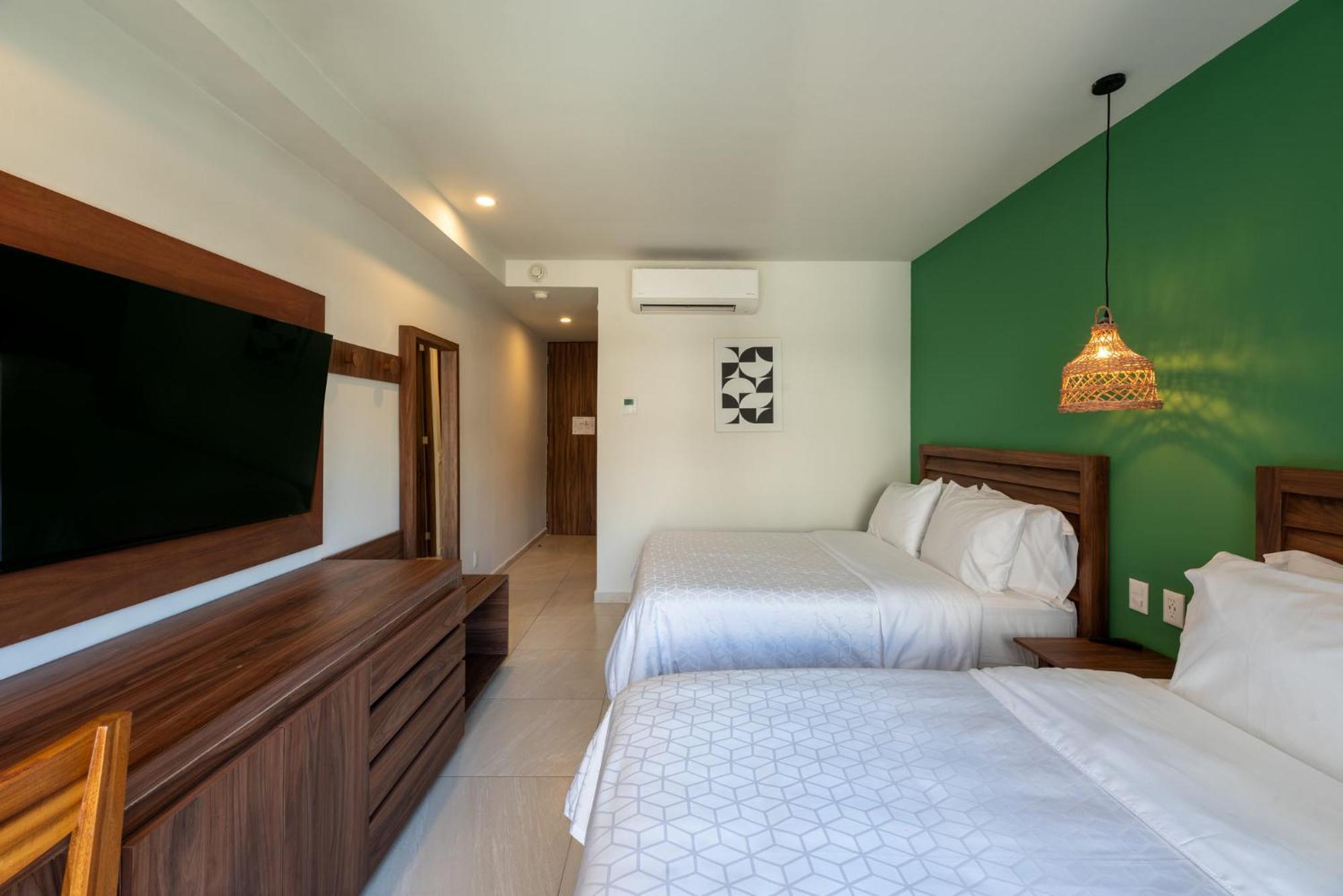 Hotel By Ihg