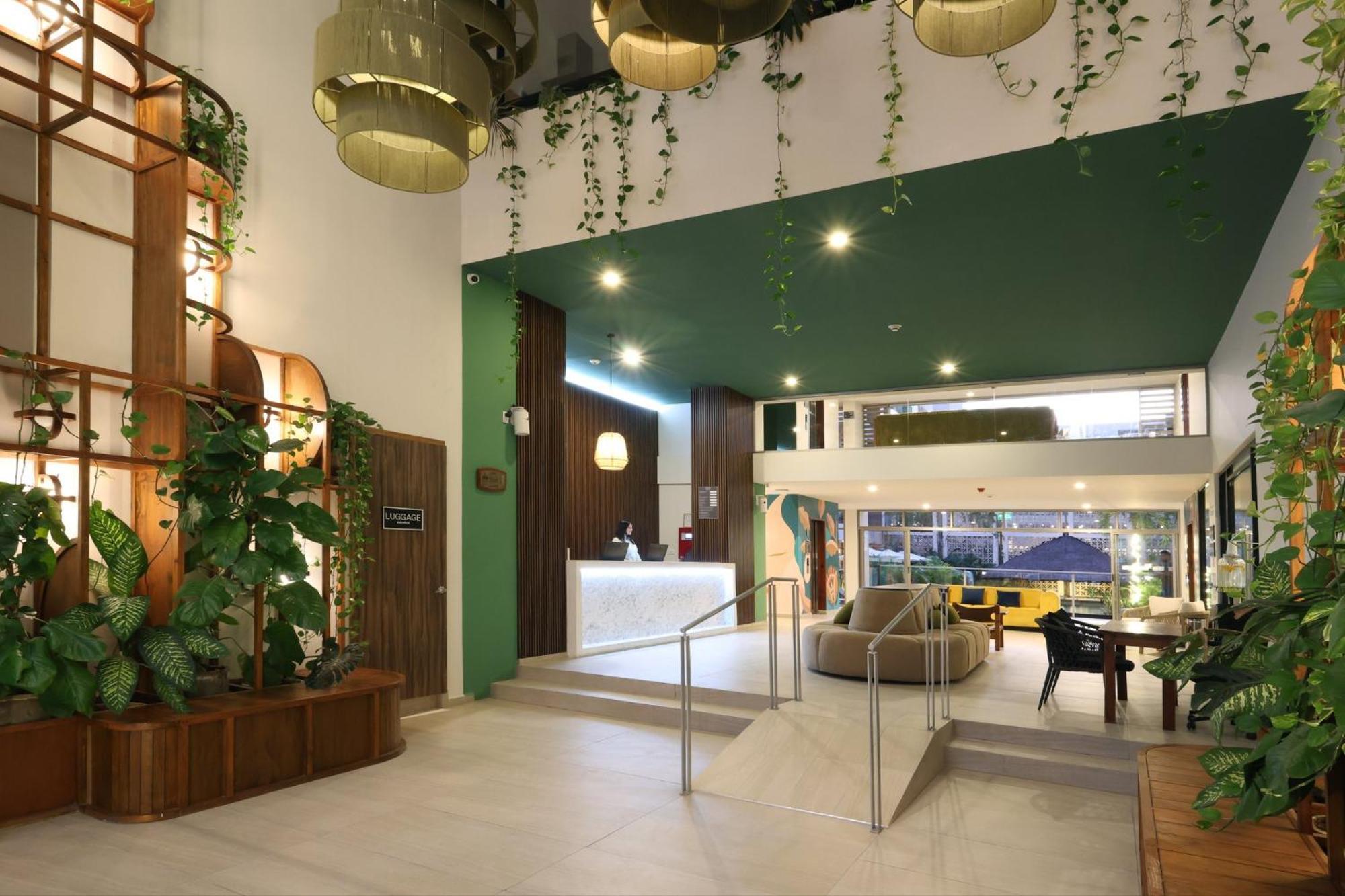 By Ihg Hotel 4*