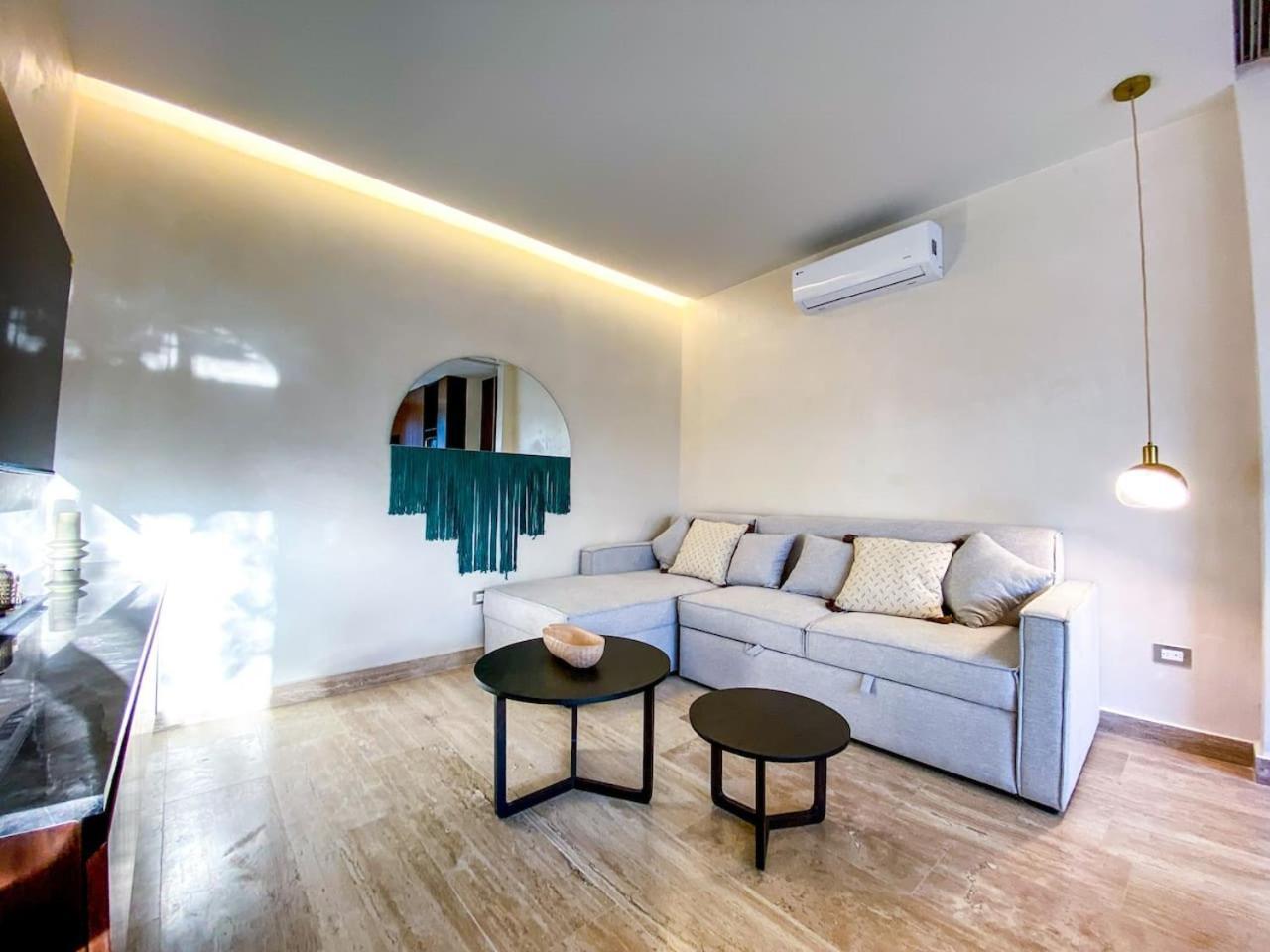 Apartment Spacious 1. 5 Bedroom Steps To Hunab Center And Stores