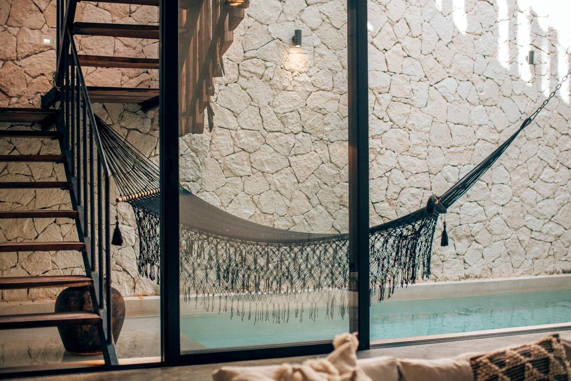 Jungle Rooftop Round -priv Pool-bathtub 2a *