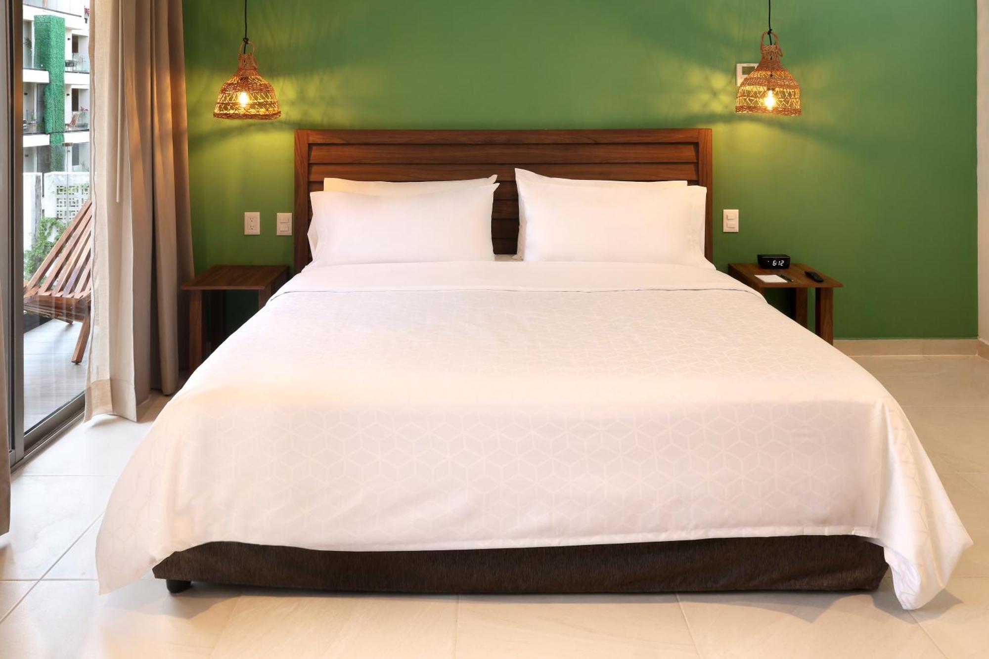 By Ihg Hotel 4*