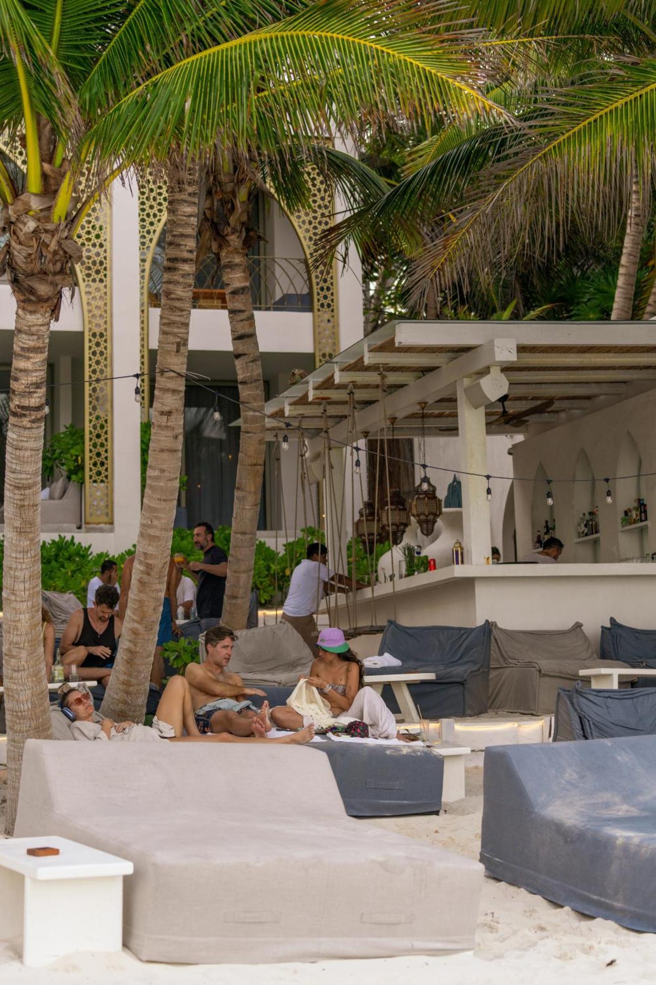Hotel Sana Beachfront Boutique