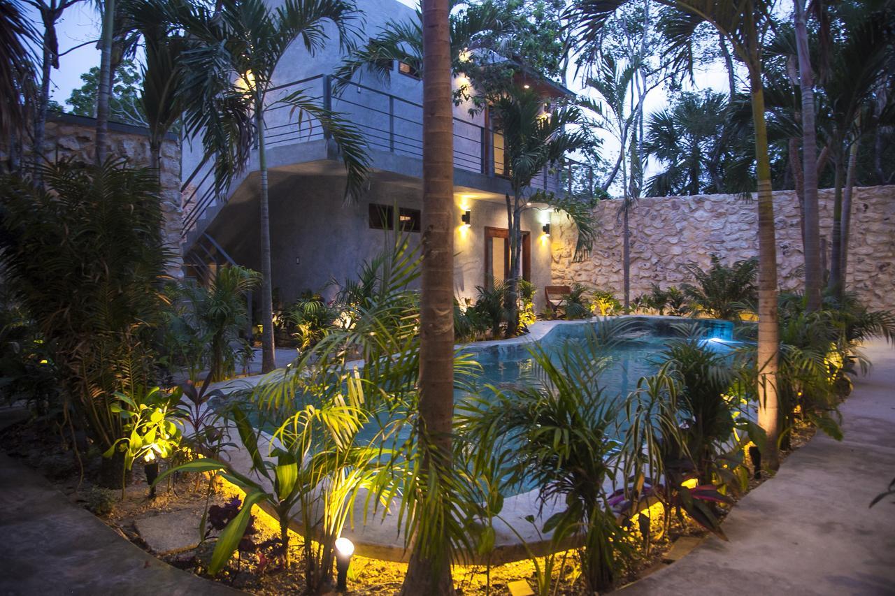 Hotel Solera With Pool